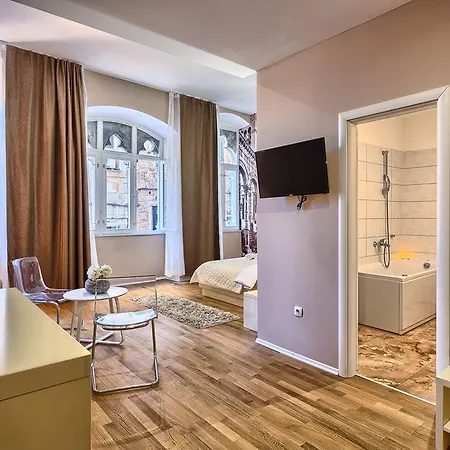 Konukevi Urban Luxury Split
