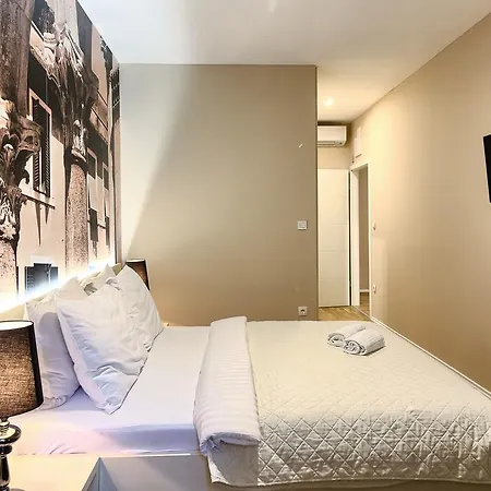 Urban Luxury Split